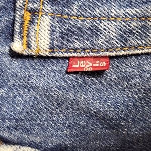 Levi's butto-fly jeans